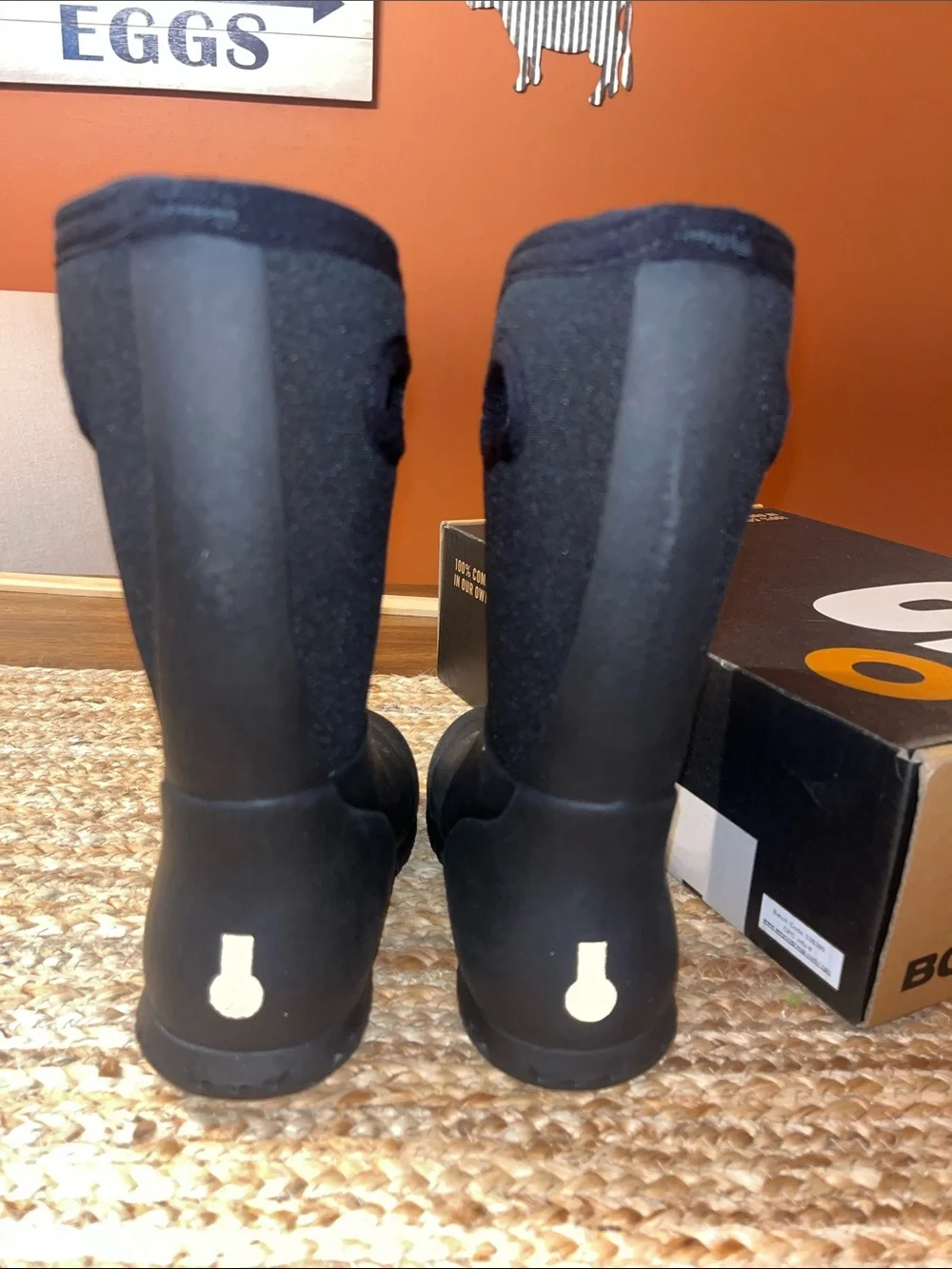 New in Box Bogs Black Pull-On Waterproof Kids' Boot size 13